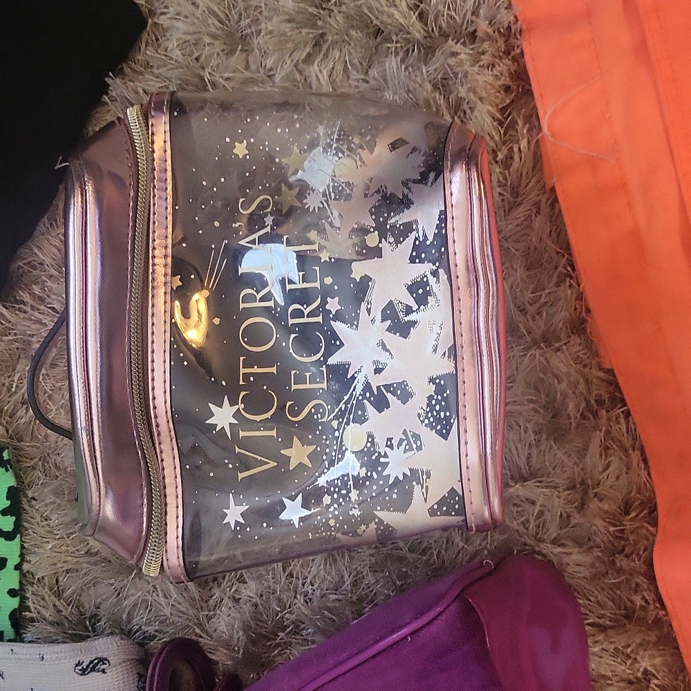 Victoria's Secret PINK Clothing and Accessories Set - Picture 3 of 8